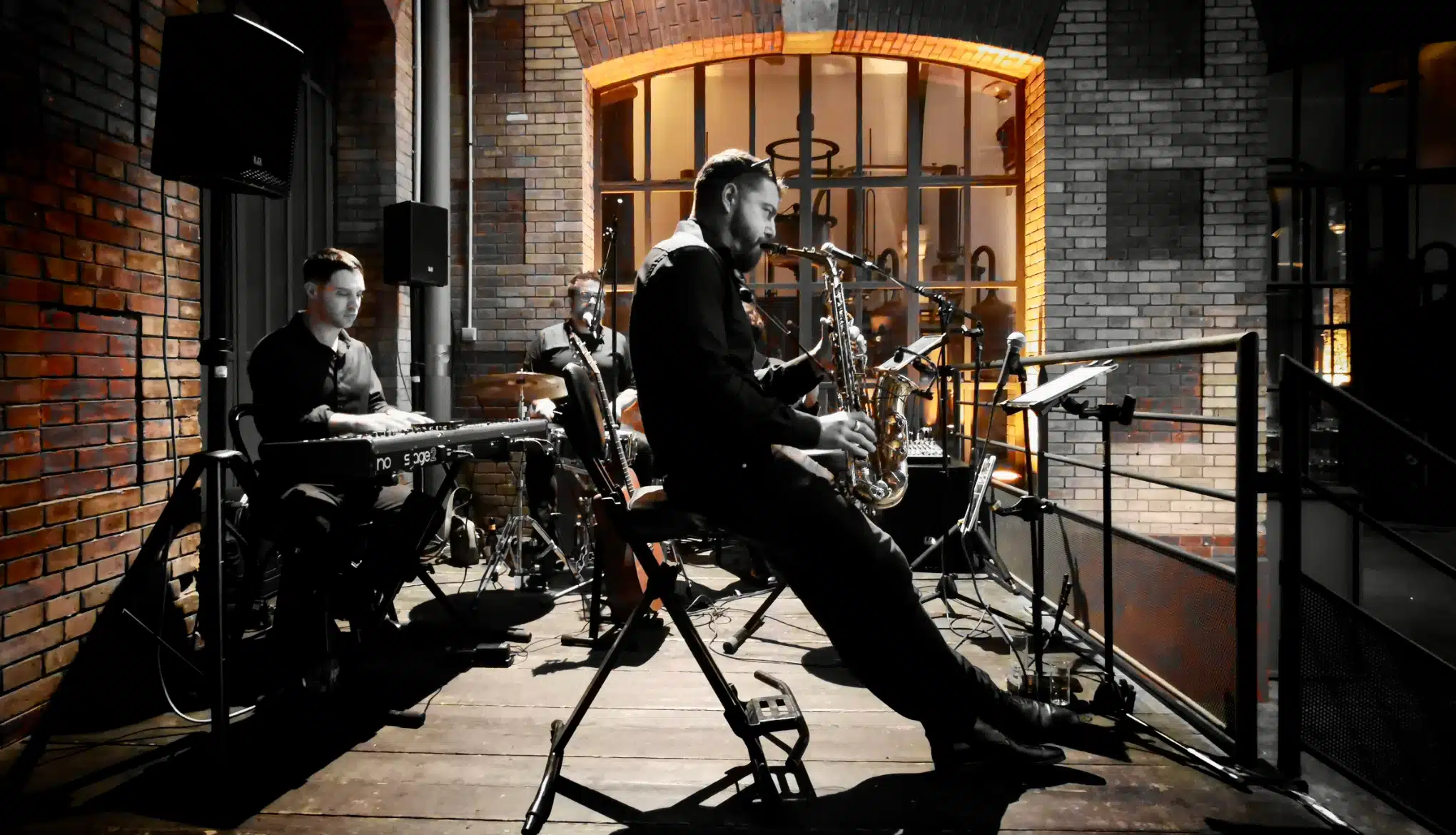 cocktail d'entreprise par orchestre Smart Music Animation musicale pour cocktail et vin d'honneur avec l'orchestre Smart Music.