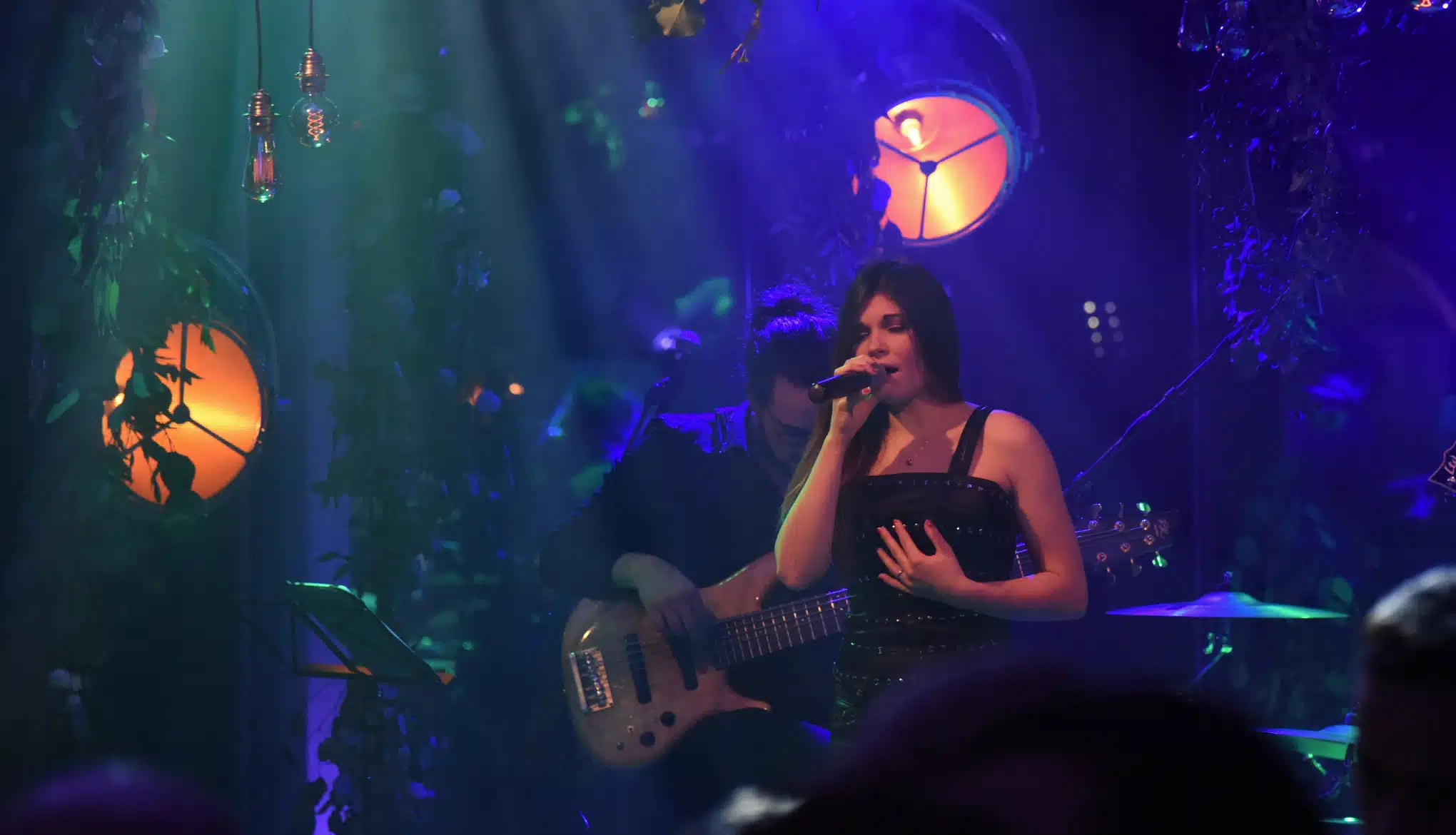 Orchestre avec chanteuse Smart Music